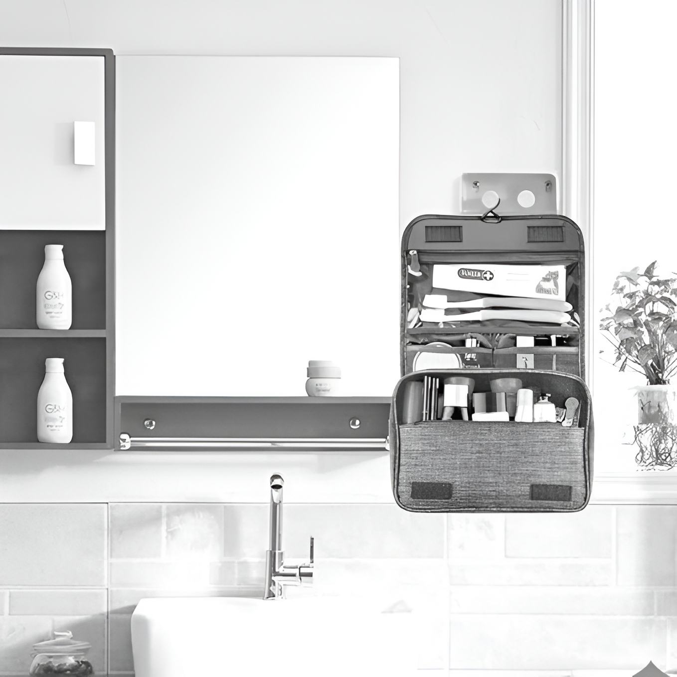 Hanging Toiletry Organiser