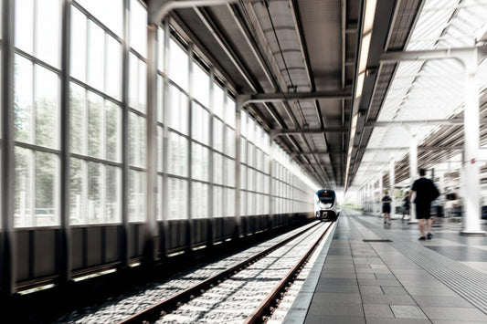 The Evolution of Travel Fashion Through the Decades